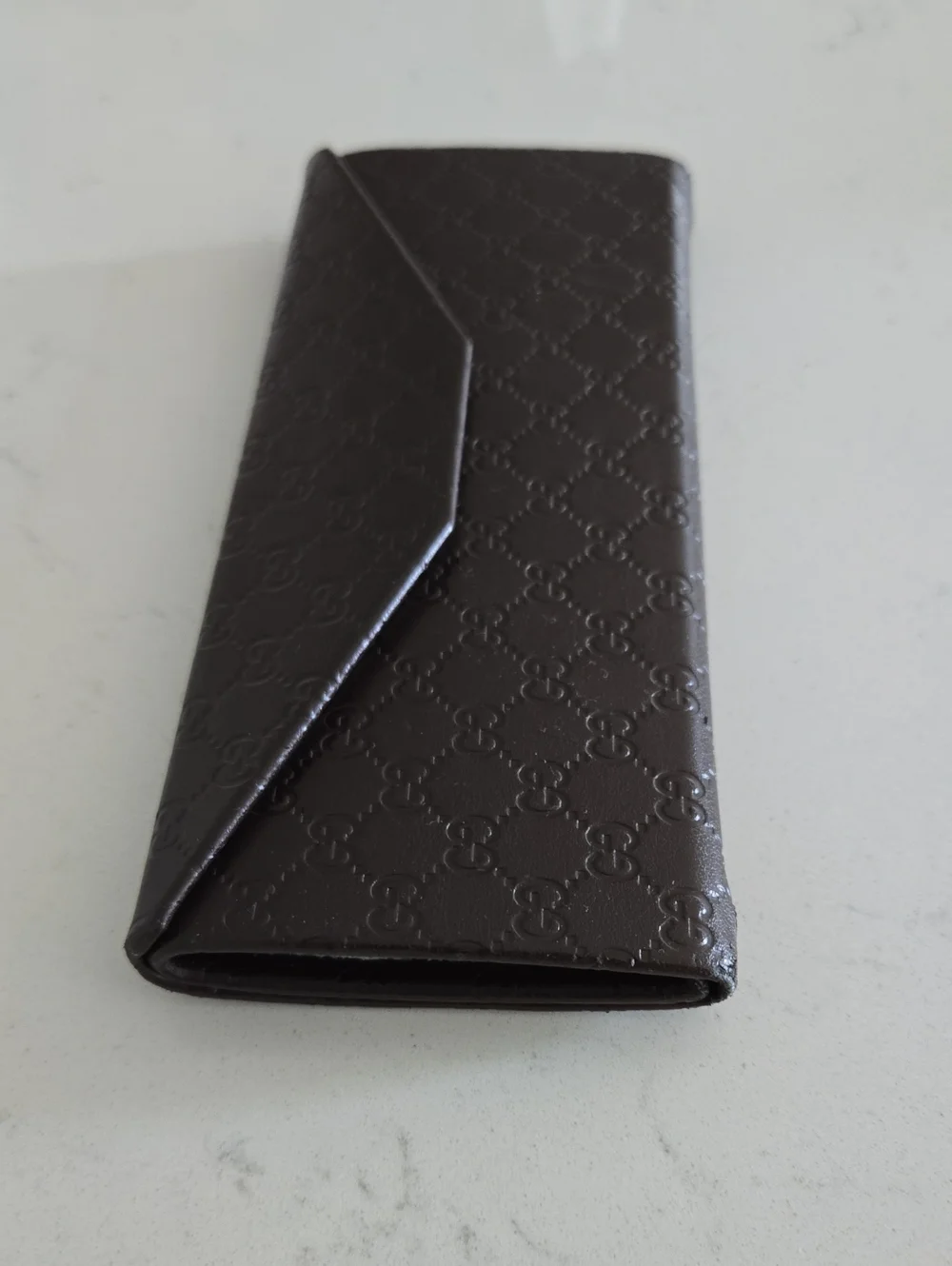 GUCCI Embossed GG Sunglasses Case.. Drk Expresso Brown Tri-fold